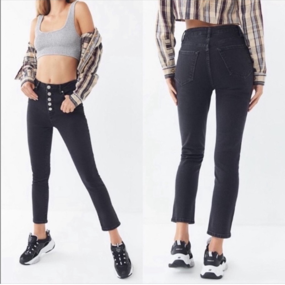 BDG Girlfriend High-Rise black jeans